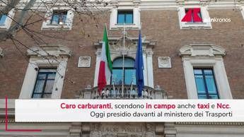 Caro carburanti, tassisti in piazza a Roma
