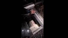 Un bunker sotto al bagno di casa, ecco dove si nascondeva il boss di Camorra Valentino Gionta jr - Video