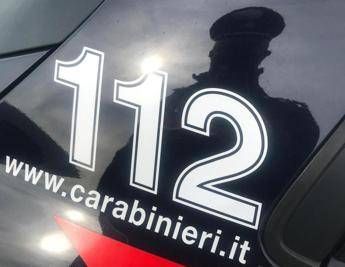 Napoli, strattona bimbo di 5 anni e tenta di portarlo via: denunciato 45enne