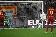 Il rigore di Nzola - Afp
