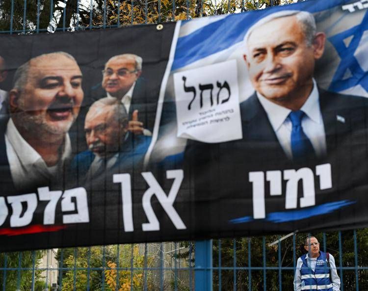 Manifesti elettorali - (Afp)