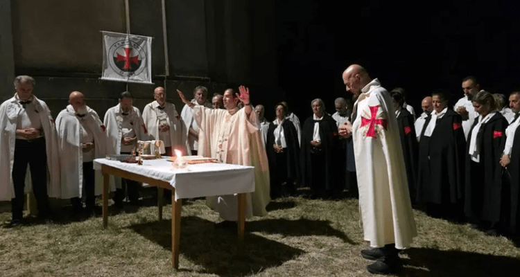 Notte di Halloween, veglia di preghiera dei Templari Oggi: in oltre trenta città italiane il presidio spirituale contro i riti oscuri