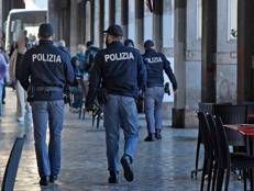 Polizia a Termini - (Ipa)
