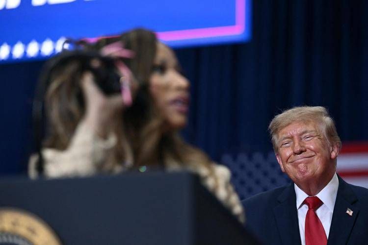 Trump assiste all discorso di Nicki Minaj