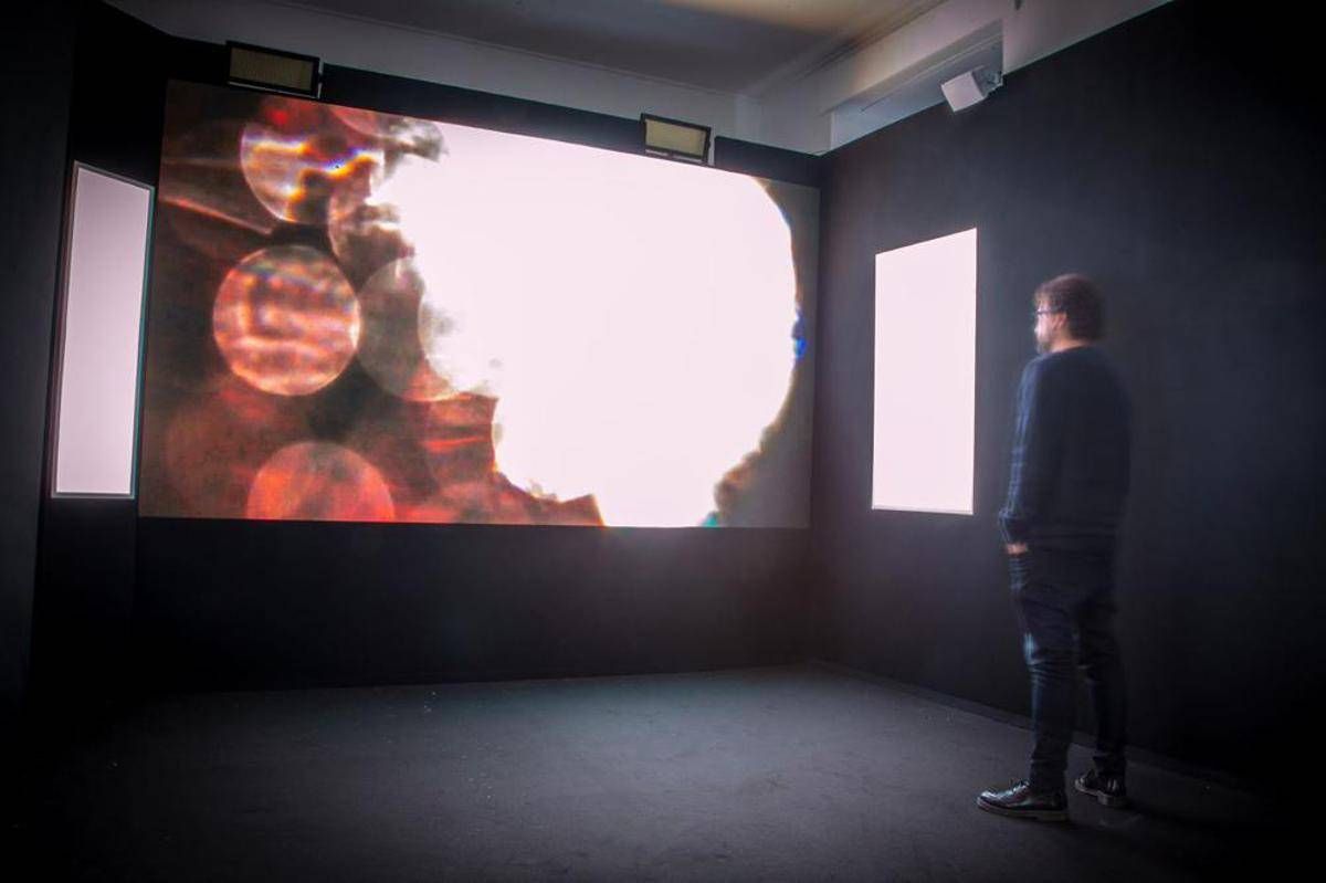 Stanza emicrania e design anti mal di testa in mostra a Milano