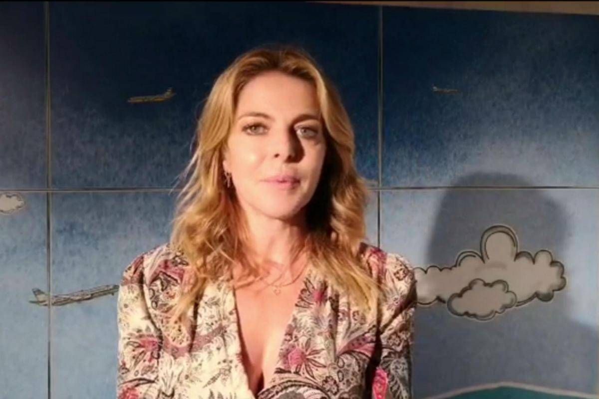 Cinema Claudia Gerini Il Ruolo Che Mi Manca Una Donna Ambigua O Una Spia
