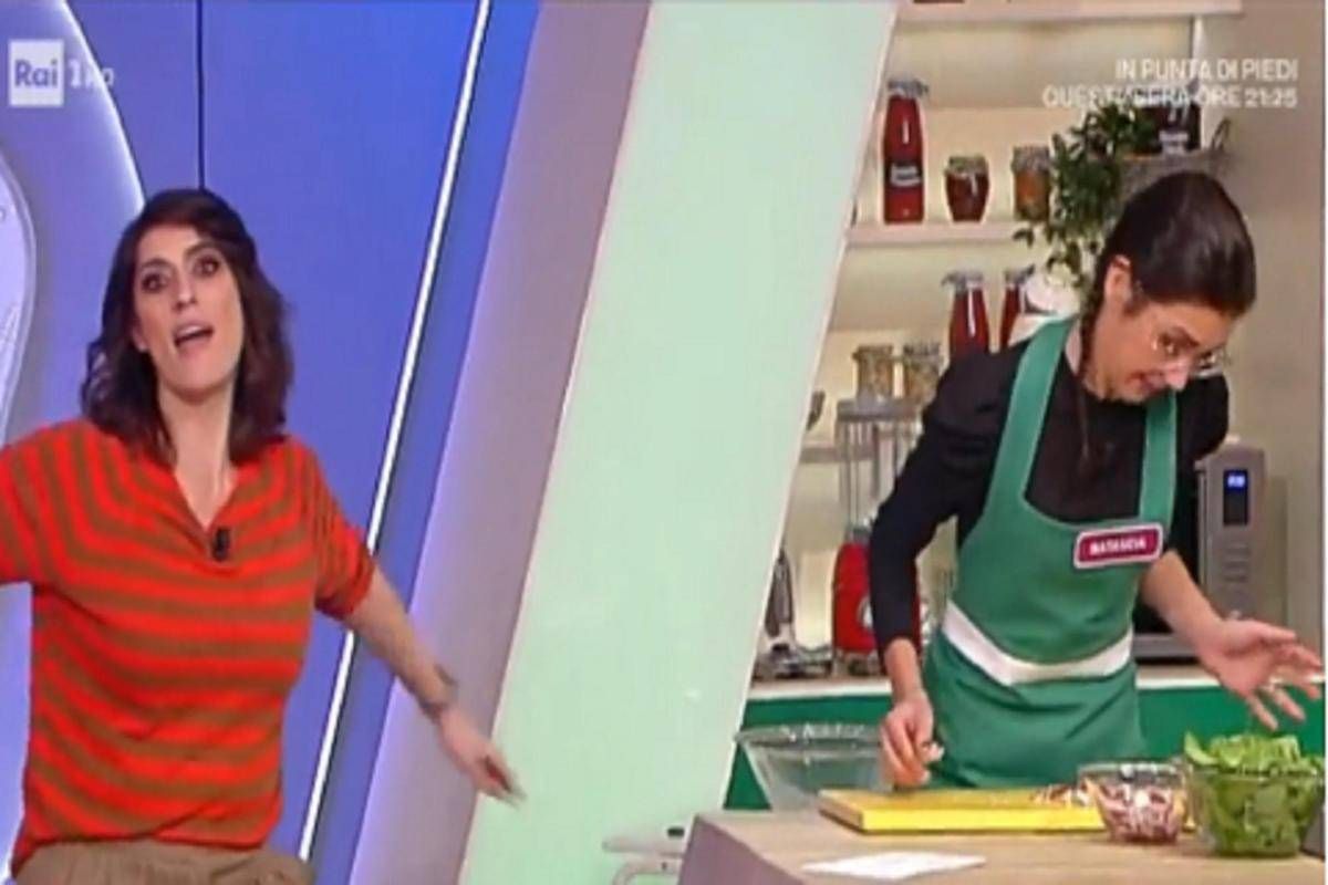 Ringrazia Marito Geloso Che Le Ha Permesso Di Andare In Tv E Bufera