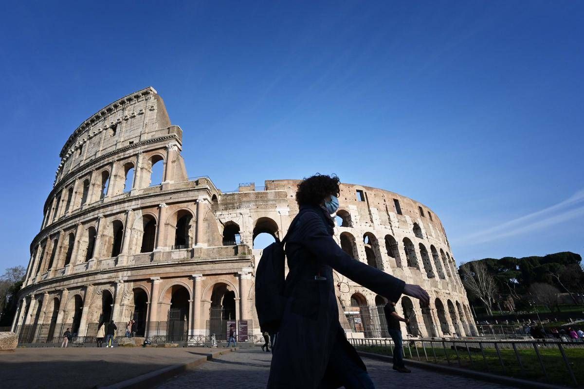Roma, arriva il bollino 'covid free' per chi rispetta le norme