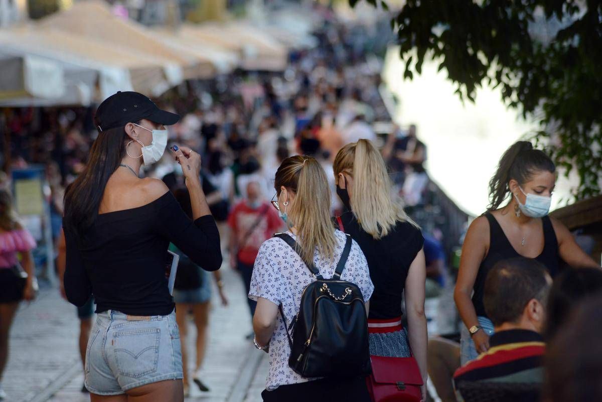 Il Virologo Palu Mascherina Di Sera Nei Luoghi Della Movida