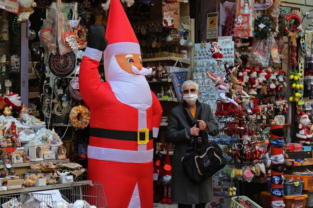 Natale E Covid L Esperto Sia Con Piu Restrizioni Possibili