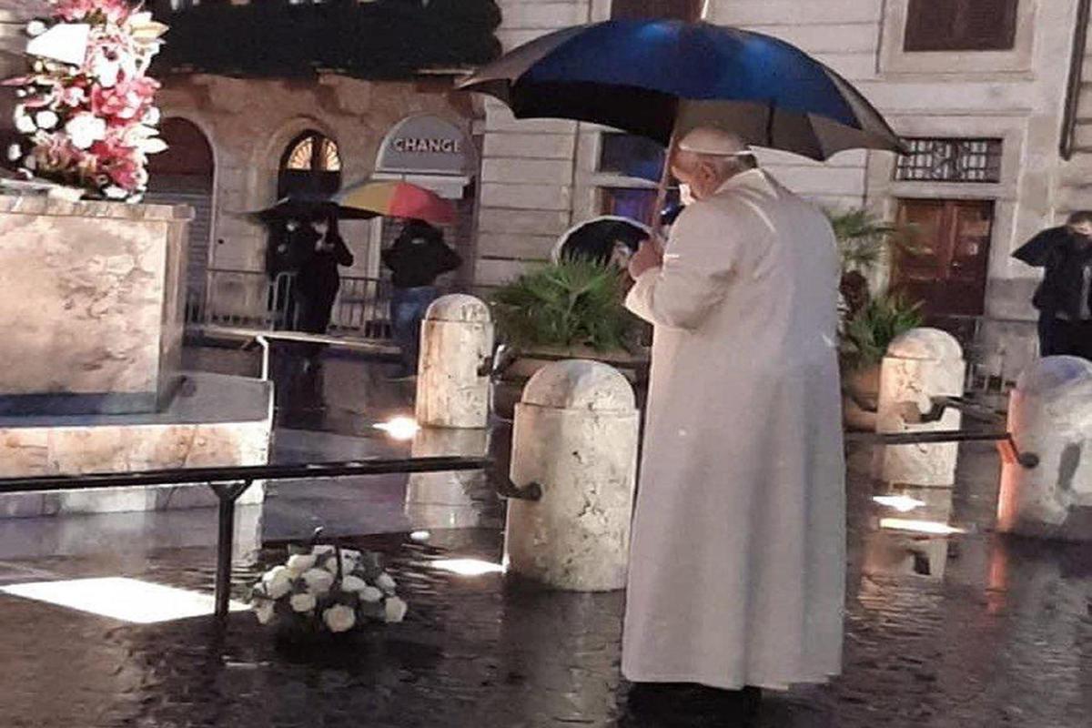Immacolata Il Papa A Piazza Di Spagna L'arrivo di papa francesco è previsto in piazza di spagna attorno alle 16.30. immacolata il papa a piazza di spagna