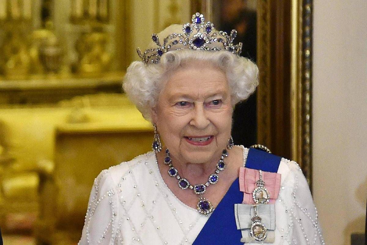 Quanto Costa La Corona Della Regina Elisabetta