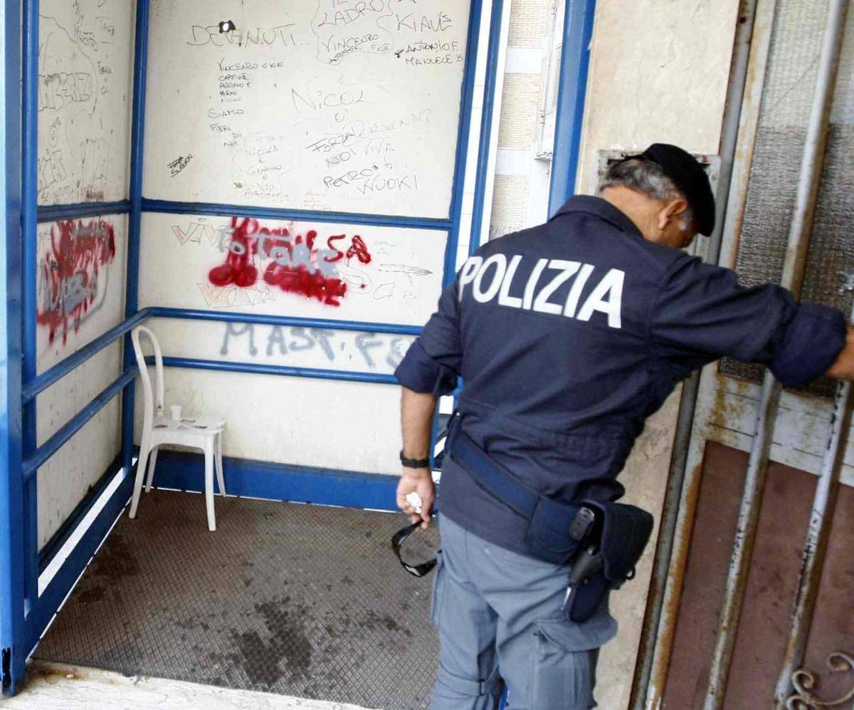 Camorra Ospedale Ascalesi Di Napoli Usato Come Base Operativa Clan