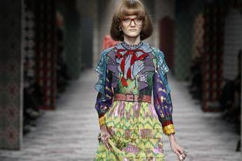 Romantico Gucci tra fiori e uccelli tropicali /Foto Romantico Gucci tra fiori e uccelli tropicali /Foto