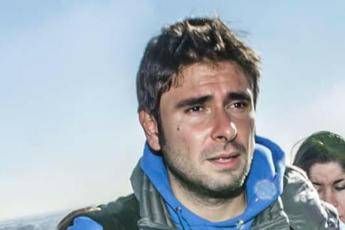 M5S, Di Battista arringa contro la stampa. E la folla grida: Ammazziamoli M5S, Di Battista arringa contro la stampa. E la folla grida: Ammazziamoli