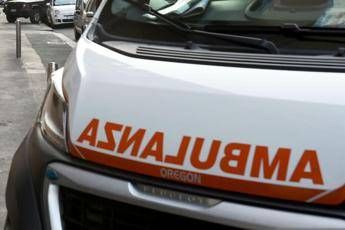 Tragedia a Genova, 16enne si lancia dalla finestra durante perquisizione in casa Tragedia a Genova, 16enne si lancia dalla finestra durante perquisizione in casa