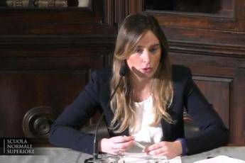 Unioni gay, prof contro la Boschi: Dante la metterebbe all'inferno Unioni gay, prof contro la Boschi: Dante la metterebbe all'inferno