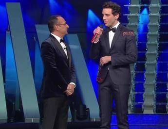 È con noi Mika!, ma la porta dell'Ariston non si apre È con noi Mika!, ma la porta dell'Ariston non si apre