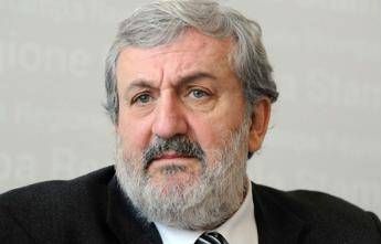 Emiliano: Intimidazioni nel Pd, ma io resisto Emiliano: Intimidazioni nel Pd, ma io resisto