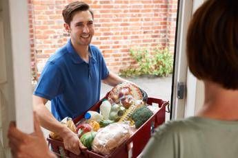 Iorestoacasa.delivery, rete di negozi di vicinato che portano la spesa a casa Iorestoacasa.delivery, rete di negozi di vicinato che portano la spesa a casa