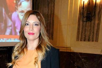 Selvaggia Lucarelli vs Chaouqui: Vergognati Selvaggia Lucarelli vs Chaouqui: Vergognati