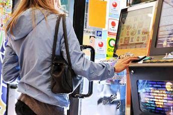 Garante privacy: Ok a tessera sanitaria per vietare videolottery minori Garante privacy: Ok a tessera sanitaria per vietare videolottery minori