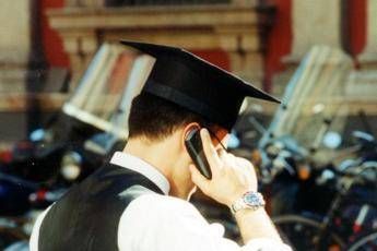 Una laurea 'salva' dalla disoccupazione Una laurea 'salva' dalla disoccupazione