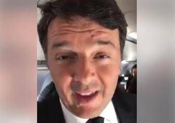 Renzi 'incorona' Martina: E' il vero capo dei Socialisti Gaudenti Renzi 'incorona' Martina: E' il vero capo dei Socialisti Gaudenti