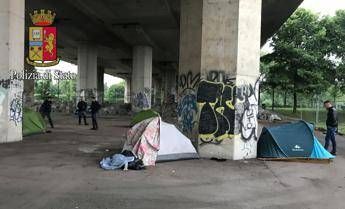 Milano, sgomberati due campi rom Milano, sgomberati due campi rom