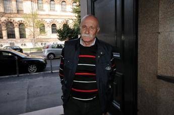 Delitto Gucci, custode ferito: Orlando mi ascolti. Senza giustizia da 22 anni strappa scheda elettorale Delitto Gucci, custode ferito: Orlando mi ascolti. Senza giustizia da 22 anni strappa scheda elettorale