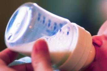 Droga e sedativi nel biberon della figlia, assolta Droga e sedativi nel biberon della figlia, assolta