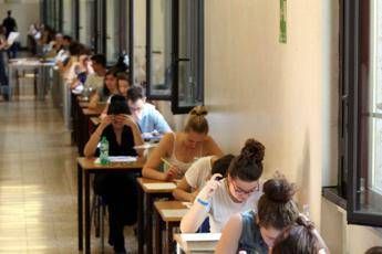 Coronavirus, piano d'emergenza per la maturità