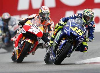 Rossi allontana il ritiro: Se sono competitivo, corro anche dopo 2018 Rossi allontana il ritiro: Se sono competitivo, corro anche dopo 2018