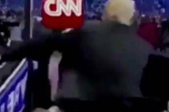 Trump 'picchia' la Cnn su Twitter. La tv: "Giorno triste"