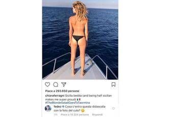 Ferragni mostra lato B, Fedez la 'bacchetta' Ferragni mostra lato B, Fedez la 'bacchetta'