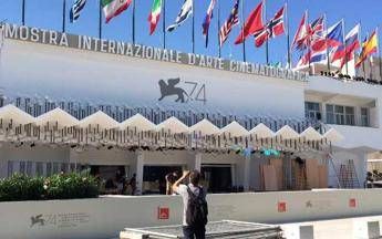Mostra al via tra star, ministri e sicurezza eccezionale Mostra al via tra star, ministri e sicurezza eccezionale