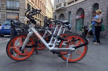 Milano, da Pechino arriva il bike sharing 'libero' Milano, da Pechino arriva il bike sharing 'libero'