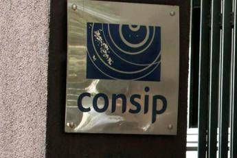 Consip, gip dispone nuove indagini su Tiziano Renzi e Lotti Consip, gip dispone nuove indagini su Tiziano Renzi e Lotti