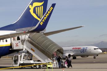 Ryanair condannata perché fa pagare bagaglio a mano