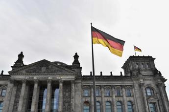 Coronavirus, Bundestag approva pacchetto da 156 miliardi