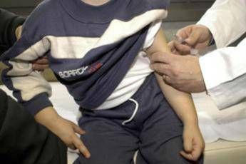 Vaccini, ecco chi rischia stop a nido o materna Vaccini, ecco chi rischia stop a nido o materna