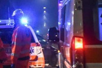 Tragico frontale: muore coppia, gravi due bimbi Tragico frontale: muore coppia, gravi due bimbi