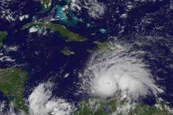 Ophelia diventa uragano e punta l'Europa Ophelia diventa uragano e punta l'Europa