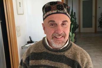 Abbandonato e solo, non voglio vivere come un vegetale Abbandonato e solo, non voglio vivere come un vegetale