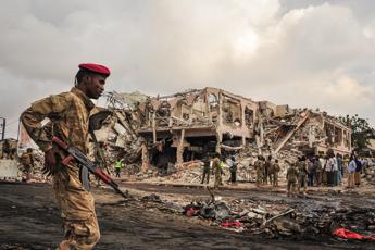 Mogadiscio, esplosione in base militare: almeno 8 morti
