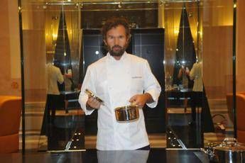 Fase 2, Cracco: Plexiglass nel ristorante? Piuttosto chiudo Fase 2, Cracco: Plexiglass nel ristorante? Piuttosto chiudo