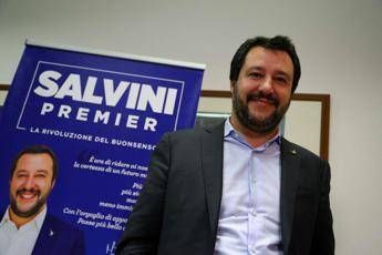 Salvini a M5S: Referendum sull'euro? Una sciocchezza Salvini a M5S: Referendum sull'euro? Una sciocchezza