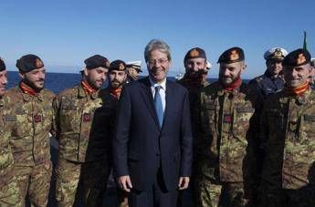 Gentiloni: Truppe italiane in Niger per bloccare traffico migranti Gentiloni: Truppe italiane in Niger per bloccare traffico migranti