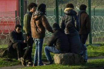 Niente pocket money, protesta dei migranti a Pavia Niente pocket money, protesta dei migranti a Pavia