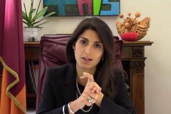 Raggi sfida i ragazzi di Amici Raggi sfida i ragazzi di Amici